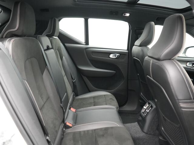Volvo XC40 T5 Recharge R-Design PHEV 262pk | Panodak | Adaptive Cruise | Camera | Alcantara Sportstoelen Memory & Verwarmd | Stuur Verwarmd | Keyless | BLIS | Apple Carplay | Navigatie | DAB | 20"L.M | Plug in Hybrid |