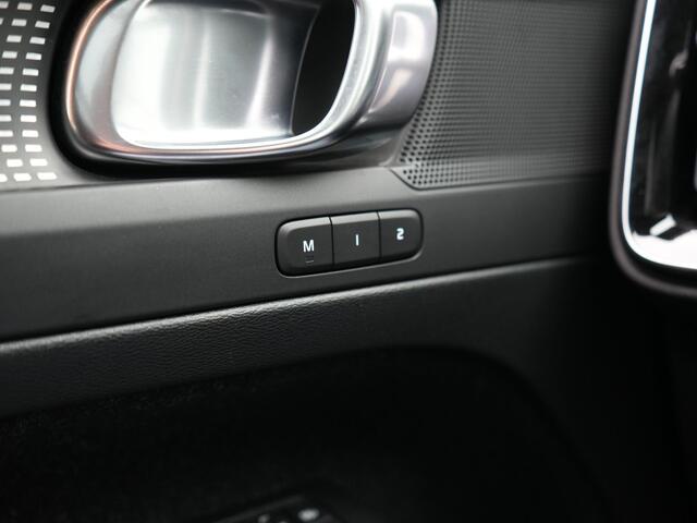 Volvo XC40 T5 Recharge R-Design PHEV 262pk | Panodak | Adaptive Cruise | Camera | Alcantara Sportstoelen Memory & Verwarmd | Stuur Verwarmd | Keyless | BLIS | Apple Carplay | Navigatie | DAB | 20"L.M | Plug in Hybrid |