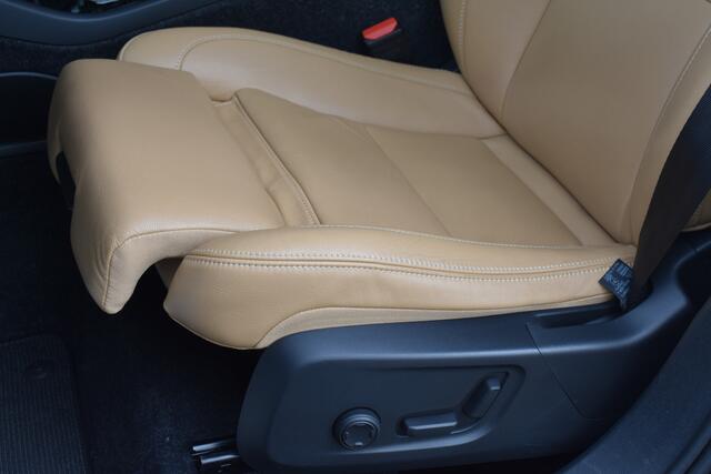 Volvo XC40 T4 190PK Inscription | Trekhaak | Camera | Stoelverwarming | Climate control | – foto 7