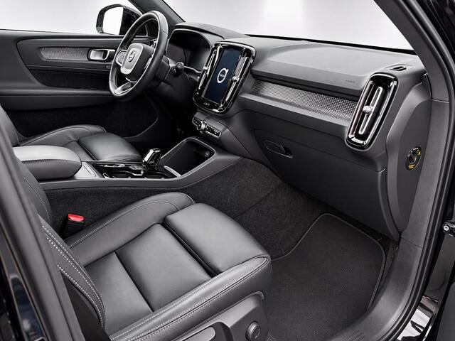Volvo XC40 2.0 T4 R-Design Panodak Trekhkaak Camera Leer+Memory Privacyglas