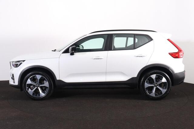 Volvo XC40 B4 Plus Dark - IntelliSafe Assist & Surround - Harman/Kardon audio - Parkeercamera achter - Verwarmde voorstoelen & stuur - Parkeersensoren voor & achter - Elektr. bedienb. voorstoelen met geheugen links - Draadloze tel. lader - Inklapbare trekhaak - 19' LMV – foto 3