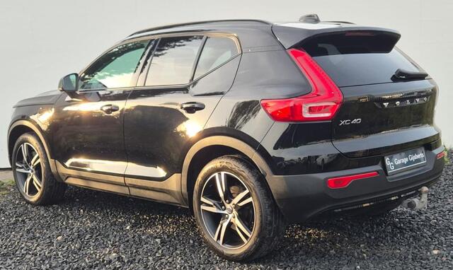 Volvo XC40 1.5 T5 Recharge R-Design Expression cruise control adaptief - Trekhaak - 19" Wielen - Lighting - Climate - Privacy Glass - R780 Interieur - Power seats met beenverlenger en memory - Full led koplampen - Telefoon lader – foto 3