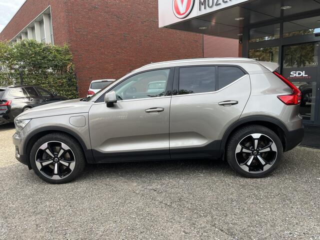 Volvo XC40 1.5 T5 Recharge Inscription // SCHUIF-KANTELDAK // LEDER // HARMAN&KARDON // DODEHOEK // ADAPT. CRUISE // 360 CAMERA+SENSOREN // ELEK. KLEP // – foto 3