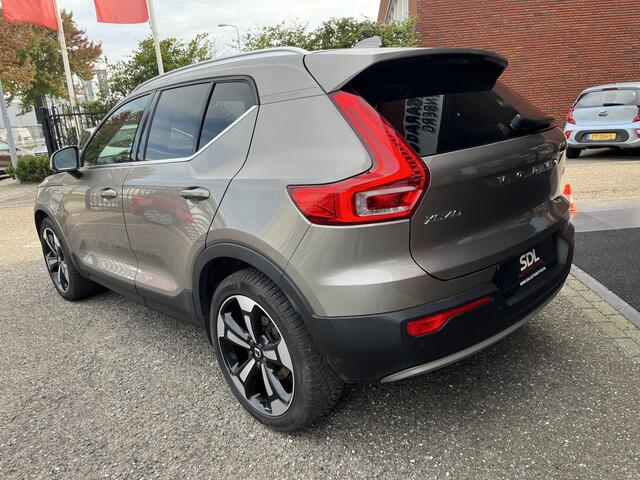 Volvo XC40 1.5 T5 Recharge Inscription // SCHUIF-KANTELDAK // LEDER // HARMAN&KARDON // DODEHOEK // ADAPT. CRUISE // 360 CAMERA+SENSOREN // ELEK. KLEP // – foto 4