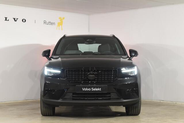 Volvo XC40 B3 177PK Automaat Plus Black Edition / Cruise control / Harman Kardon / 20'' velgen / Elektrisch verstelbare stoelen met geheugen / Stoel- en stuurverwarming – foto 7