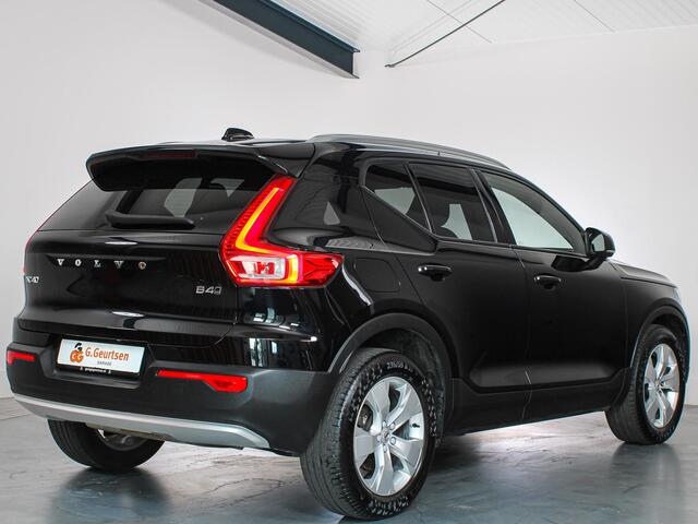 Volvo XC40 2.0 B4 Momentum Business Camera, Stoel/Stuurverwarming, Trekhaak, Cruise Control – foto 2