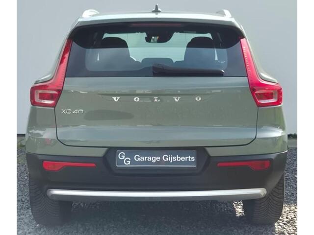 Volvo XC40 1.5 T4 Phev Core Bright Park assist pack - Camera achter - Model jaar 2023 - Climate - Keyless - PDC voor en achter - 18" Wielen - R7C000 Interieur - Full led koplampen - Donkere hemel - Telefoon lader - Elektrisch bedienbare achterklep met sensorsturing – foto 3