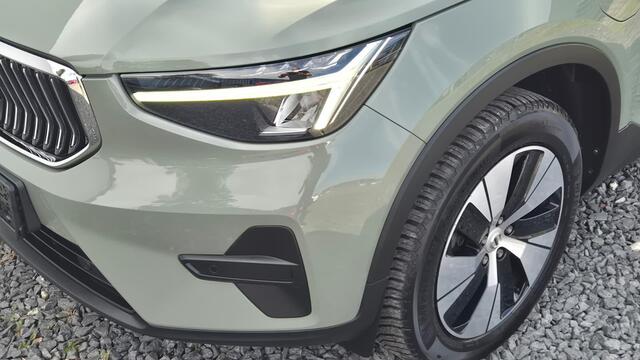 Volvo XC40 1.5 T4 Phev Core Bright Park assist pack - Camera achter - Model jaar 2023 - Climate - Keyless - PDC voor en achter - 18" Wielen - R7C000 Interieur - Full led koplampen - Donkere hemel - Telefoon lader - Elektrisch bedienbare achterklep met sensorsturing – foto 9