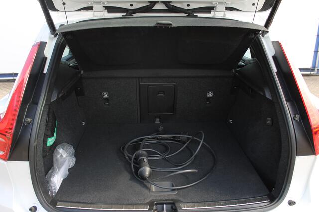 Volvo XC40 T4 211PK Automaat Recharge Inscription Expression Lederen bekleding / Cruise Control / DAB+ / Apple Carplay / 19" lm velgen / Navigatie – foto 8