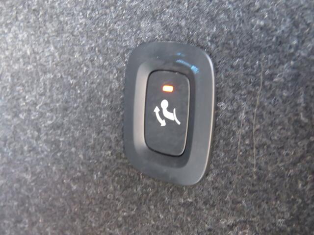 Volvo XC40 RECHARGE CORE 70 KWH / soh 92% / Trekhaak / Camera / BOVAG garantie – foto 7