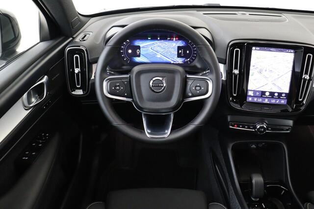 Volvo XC40 B4 (M-HYBRID) PLUS BLACK EDITION -PANO.DAK|HARMAN/KARDON|360°CAM|POWER-SEATS|VERW.VOORRUIT|PRIVACY.GLAS|TREKHAAK|20" – foto 2