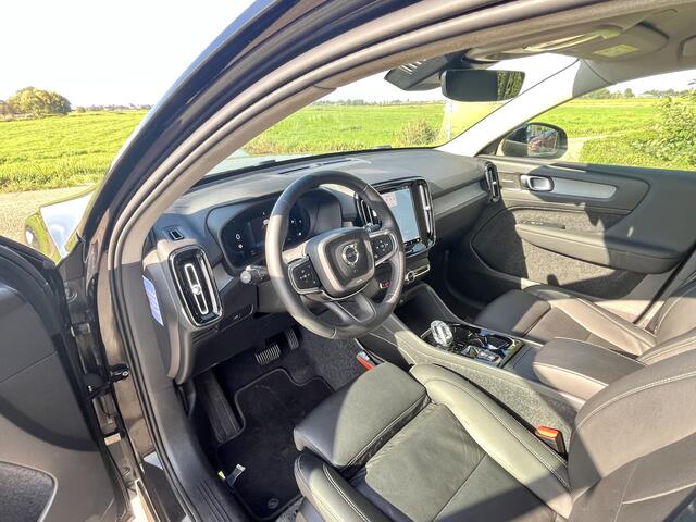 Volvo XC40 2.0 B4 Plus Dark – foto 9