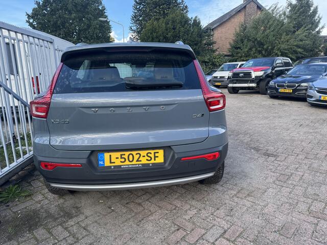 Volvo XC40 2.0 D4 AWD R-Design B – foto 5