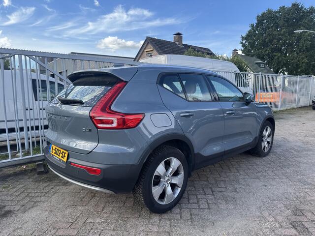 Volvo XC40 2.0 D4 AWD R-Design B – foto 6