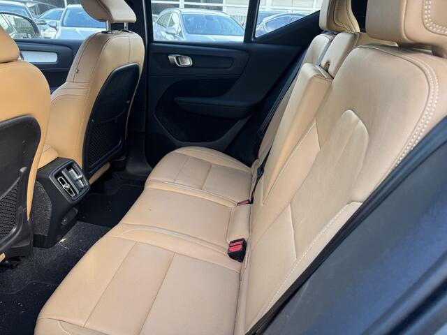 Volvo XC40 2.0 D4 AWD R-Design B – foto 7