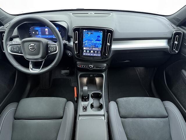 Volvo XC40 B4 211pk Plus Dark / 20'' / 360 Camera / Trekhaak / Pixel Koplampen / Panoramadak / Nubuck / El. Stoelen / Harman&Kardon Audio / Noodreservewiel / ACC / BLIS / Stoel + Stuurw. Verwarming / – foto 2