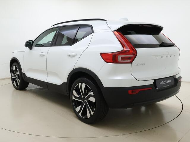 Volvo XC40 B4 211pk Plus Dark / 20'' / 360 Camera / Trekhaak / Pixel Koplampen / Panoramadak / Nubuck / El. Stoelen / Harman&Kardon Audio / Noodreservewiel / ACC / BLIS / Stoel + Stuurw. Verwarming / – foto 9