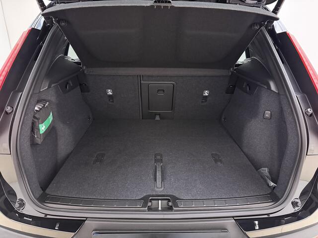 Volvo XC40 B4 211pk Plus Dark / 20'' / Pixel Koplampen / Panoramadak / Getint Glas / Nubuck / 360 Camera / El. Stoelen / Noodreservewiel / Trekhaak / Stoel + Stuuw. Verwarming / – foto 8