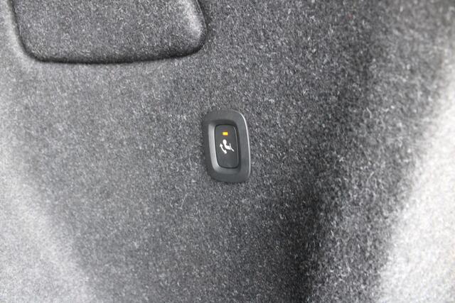 Volvo XC40 T4 211PK Automaat Plug-in hybrid Core Bright | Org. NL | Trekhaak | Camera | DAB Audio | El. Achterklep | PDC V+A | Keyless | – foto 6