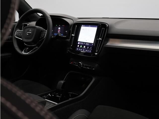 Volvo XC40 2.0 B4 Plus Dark / Trekhaak / Pan. dak / Harman Kardon / Privacy Glass / Elektr. bedienbare stoelen / Stoel+stuurwielverwarming – foto 3