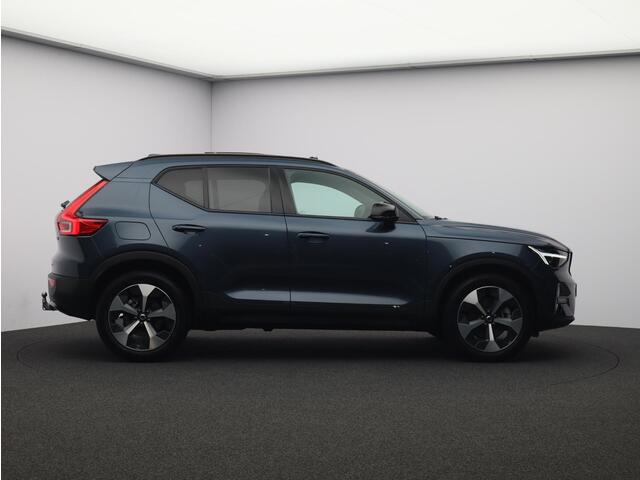 Volvo XC40 2.0 B4 Plus Dark / Trekhaak / Pan. dak / Harman Kardon / Privacy Glass / Elektr. bedienbare stoelen / Stoel+stuurwielverwarming – foto 6