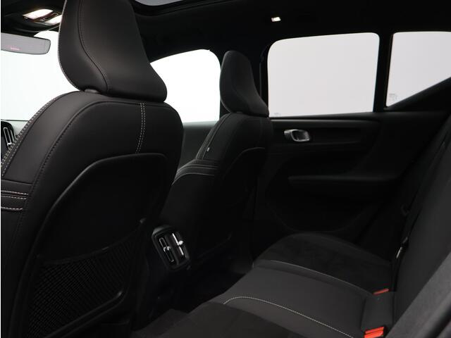 Volvo XC40 2.0 B4 Plus Dark / Trekhaak / Pan. dak / Harman Kardon / Privacy Glass / Elektr. bedienbare stoelen / Stoel+stuurwielverwarming – foto 8