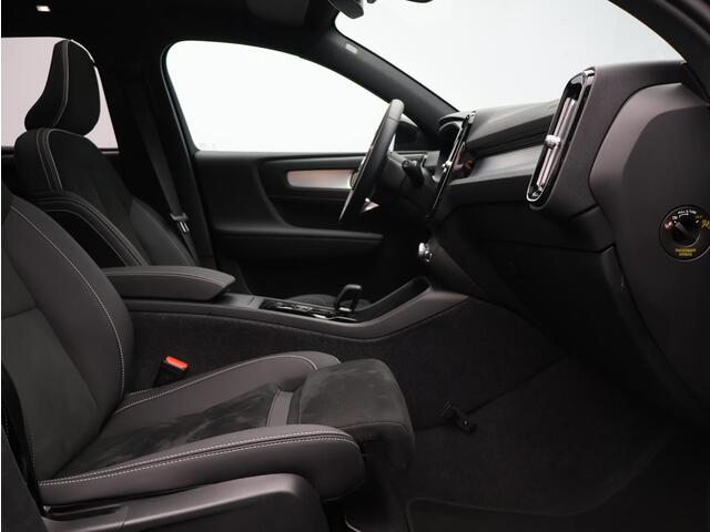 Volvo XC40 2.0 B4 Plus Dark / Trekhaak / Pan. dak / Harman Kardon / Privacy Glass / Elektr. bedienbare stoelen / Stoel+stuurwielverwarming – foto 9