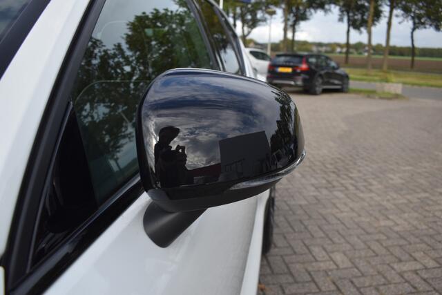 Volvo XC40 B4 Plus Dark | ACC | Trekhaak | Schuif/kanteldak | Stoel + Stuur verwarmd | BLIS | Nubuck | El. Stoelen | – foto 5