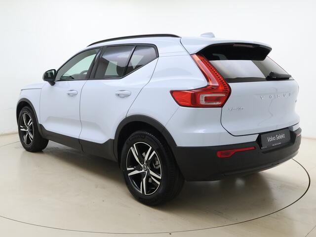 Volvo XC40 B4 211pk Plus Dark / Nubuck / Elektr. Stoelen / Panoramadak / Trekhaak / Harman&Kardon Audio / Getint Glas / ACC / BLIS / Keyless / Stoel + Stuurw. Verwarming / PDC + Camera / Noordreservewiel / – foto 9