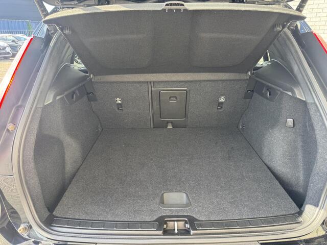 Volvo XC40 1.5 T4 Plug-in hybrid Core Bright | Leder | Navigatie | Camera | Elektrische Achterklep | – foto 10
