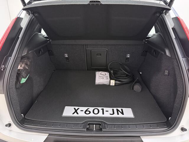 Volvo XC40 T5 262pk Recharge R-Design / Elektr. Stoelen / Panoramadak / Harman&Kardon Audio / Trekhaak / 360 Camera / Full-LED / Leder / Keyless / 19'' + All Season / ACC / BLIS / Stoel + Stuur. Verwarming / DAB / – foto 8