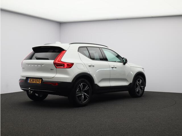 Volvo XC40 2.0 B4 Plus Dark / Trekhaak / Stoel+stuur+voorruitverwarming / Privacy glass / Harman Kardon – foto 2