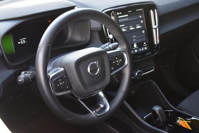 Volvo XC40 Recharge Plus 70 kWh l Adaptieve cruise control l Elektrische achterklep l BLIS l Keyless entry & start l Verwarbare voorstoelen & stuur l Warmtepomp l Google navigatie l 4-voudig elektrische lendensteun l 19 Inch Lichtmetalen velgen l – foto 4