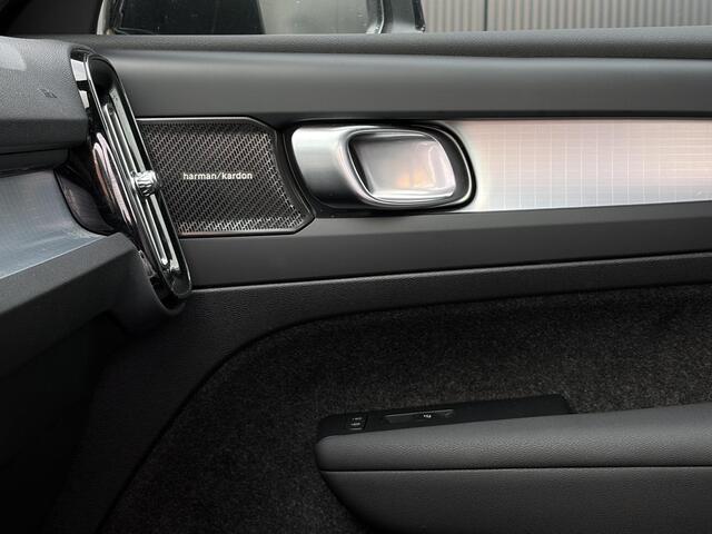 Volvo XC40 2.0 B4 Plus Dark / Stuur- Stoelverwarming / Trekhaak / Harman Kardon / All-Season banden / Apple Carplay / Android Auto / Adaptieve Cruise Control / Blis / – foto 7