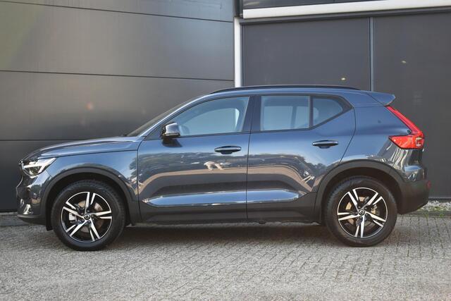 Volvo XC40 B4 Plus Dark | Trekhaak | Verwarmbare voorstoelen, voorruit en stuurwiel | Premium audio by Harman Kardon | Adaptieve cruise control | Keyless | BLIS | Elektrische kofferklep | Google Navigatie | All Season banden | Elektrisch verstelbare voorstoel met memory | – foto 6