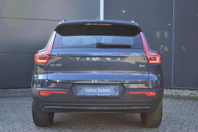 Volvo XC40 B4 Plus Dark | Trekhaak | Verwarmbare voorstoelen, voorruit en stuurwiel | Premium audio by Harman Kardon | Adaptieve cruise control | Keyless | BLIS | Elektrische kofferklep | Google Navigatie | All Season banden | Elektrisch verstelbare voorstoel met memory | – foto 7