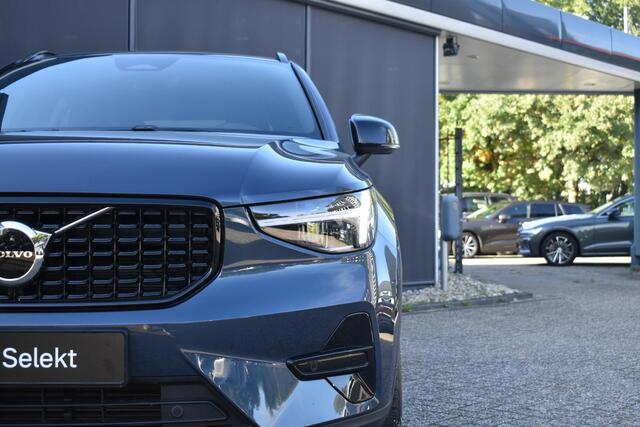 Volvo XC40 B4 Plus Dark | Trekhaak | Verwarmbare voorstoelen, voorruit en stuurwiel | Premium audio by Harman Kardon | Adaptieve cruise control | Keyless | BLIS | Elektrische kofferklep | Google Navigatie | All Season banden | Elektrisch verstelbare voorstoel met memory | – foto 9