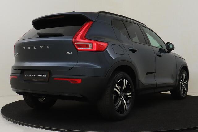 Volvo XC40 B4 (M-HYBRID) PLUS DARK -PANO.DAK|HARMAN/KARDON|CAMERA|POWER-SEATS|VERW.VOORRUIT|PRIVACY.GLAS|TREKHAAK|18" – foto 3