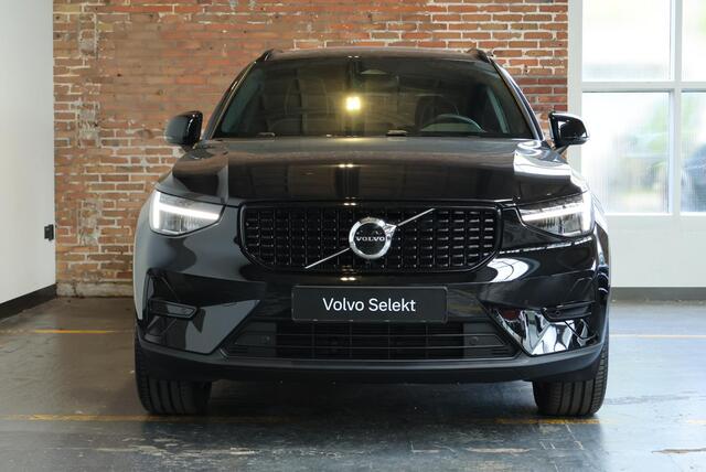 Volvo XC40 B4 Plus Black Edition | Panoramadak | | Semi-Electrische wegklapbare Trekhaak | Verwarmbare voorstoelen en stuurwiel | Premium audio by Harman Kardon | Apple carplay/Android auto | Keyless Entree | Google Infotainment – foto 5