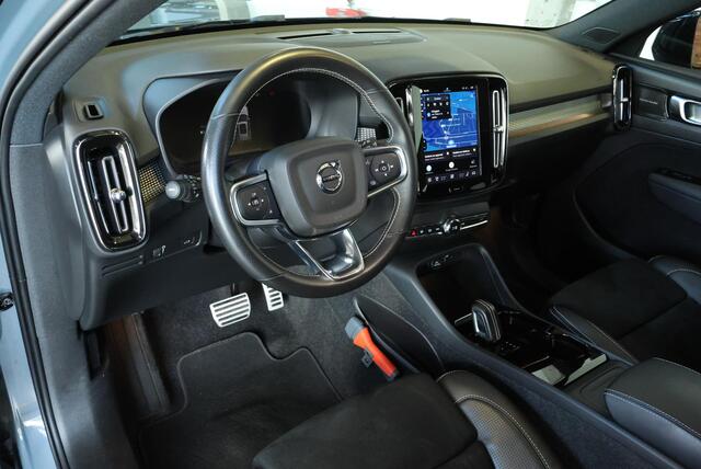 Volvo XC40 Recharge P8 AWD R-Design | Panoramadak | Semi-Electrische Wegklapbare Trekhaak | Harman Kardon Premium Audio | 360° Parkeercamera | Parkeersensoren voor + achter | Stoelverwarming | 20'' Lichtmetalen velgen | Google infotainment | – foto 2