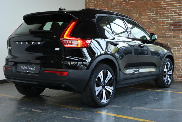Volvo XC40 Recharge Twin Ultimate 78 kWh | Panoramadak | Electrische bedienbare voorstoelen | Stoelverwarming | Stuurwielverwarming | 4-seizoenenbanden | Google infotainment | Parkeersensoren voor + achter | Parkeercamera | – foto 3
