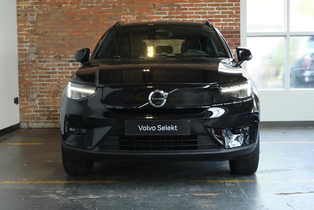 Volvo XC40 Recharge Twin Ultimate 78 kWh | Panoramadak | Electrische bedienbare voorstoelen | Stoelverwarming | Stuurwielverwarming | 4-seizoenenbanden | Google infotainment | Parkeersensoren voor + achter | Parkeercamera | – foto 5