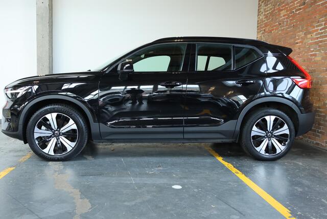 Volvo XC40 Recharge Twin Ultimate 78 kWh | Panoramadak | Electrische bedienbare voorstoelen | Stoelverwarming | Stuurwielverwarming | 4-seizoenenbanden | Google infotainment | Parkeersensoren voor + achter | Parkeercamera | – foto 6