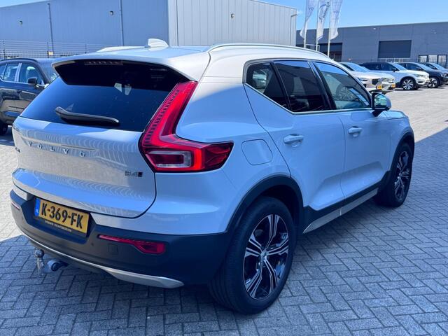 Volvo XC40 2.0 B4 AWD R-Design | Schuifdak | Standkachel | Trekhaak | Full option! – foto 4