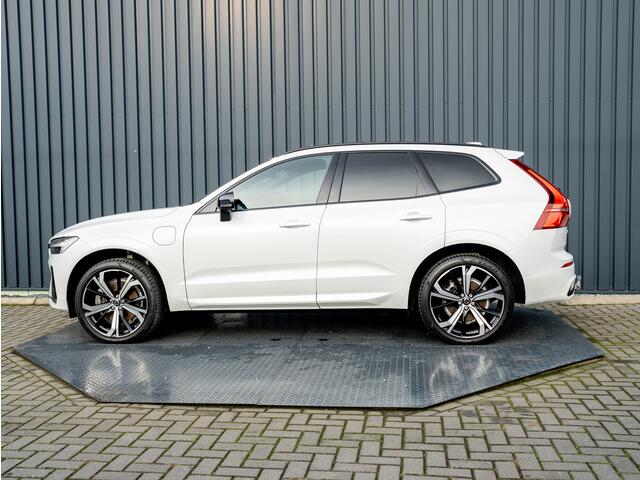 Volvo XC60 2.0 Recharge T6 AWD Plus Dark LongRange | Harman/Kardon | Trekhaak wegkl. | Panodak | HeadUp | Prijs Rijklaar!!
