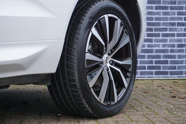 Volvo XC60 2.0 T6 Plug-in hybrid AWD Ultimate Dark