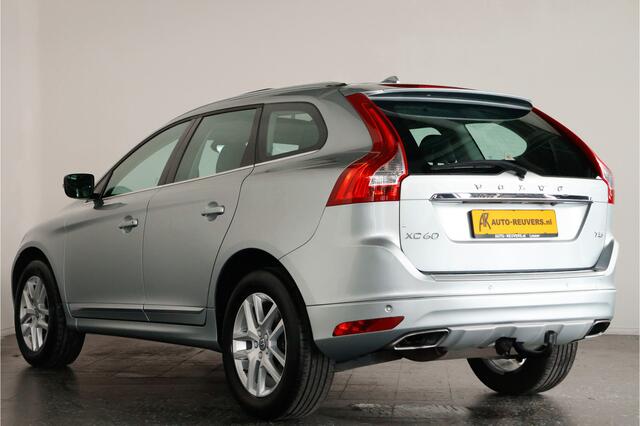 Volvo XC60 2.0 T5 FWD Polar+ / Pano / Leder / Standkachel / BiXenon / Trekhaak