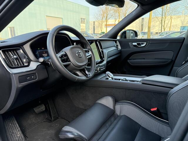 Volvo XC60 2.0 T6 Plug-in hybrid AWD Plus Black Edition