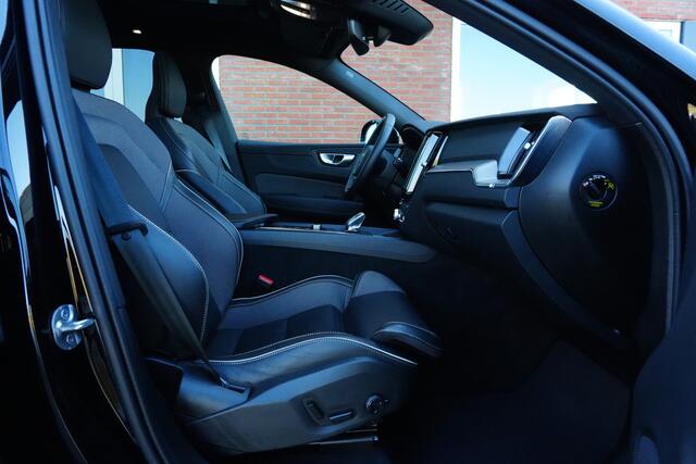Volvo XC60 2.0 T8 Plug-in hybrid AWD Plus Black Edition 455pk Panoramadak/Stoelverwarming/360Camera