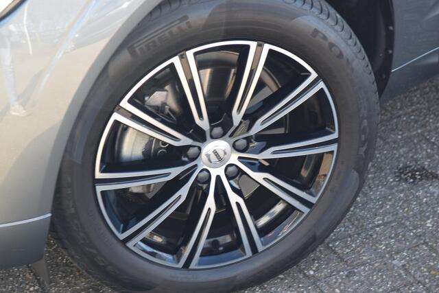 Volvo XC60 T8 Twin Engine AWD Inscription met Pano/Led/Leder Volvo XC60 2.0 T8 Twin Engine AWD Inscription